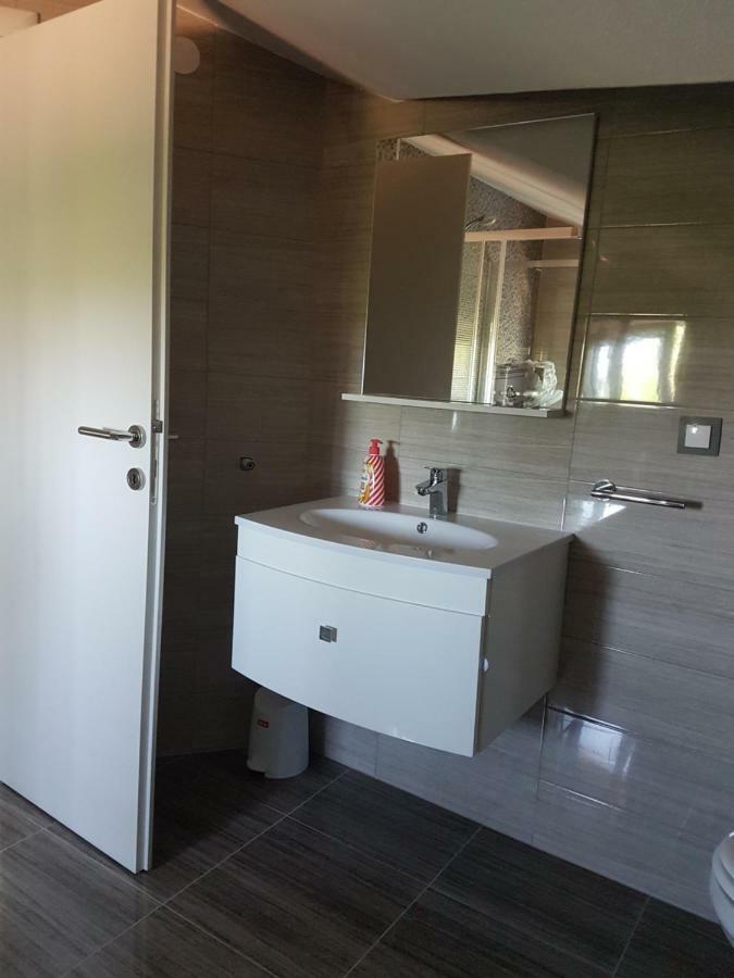 Apartmani Ivkovic Funtana Bagian luar foto